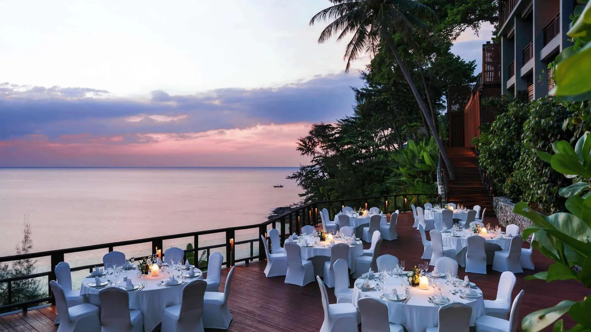 Pullman Phuket Arcadia Naithon Beach